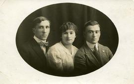 [Portrait on postcard stock of Boris [Baryl] Victor (left), Sarah (Sonyia) Victor (middle) and Ha...